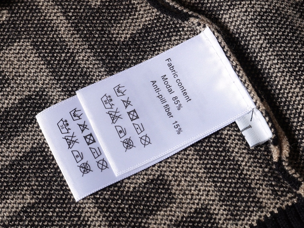 ブランドセーター全体デザイン